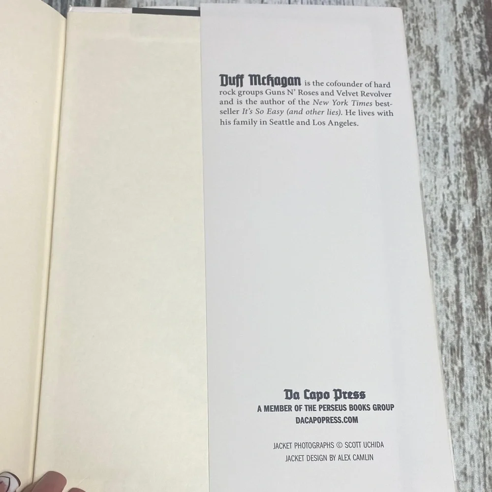 Duff McKagan - How to Be a Man (and Other Illusions) Hardcover Autographed Copy - Picture 8 of 8